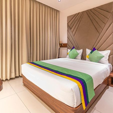 Treebo Premium Heritage Grand -Majiwada ثين المظهر الخارجي الصورة