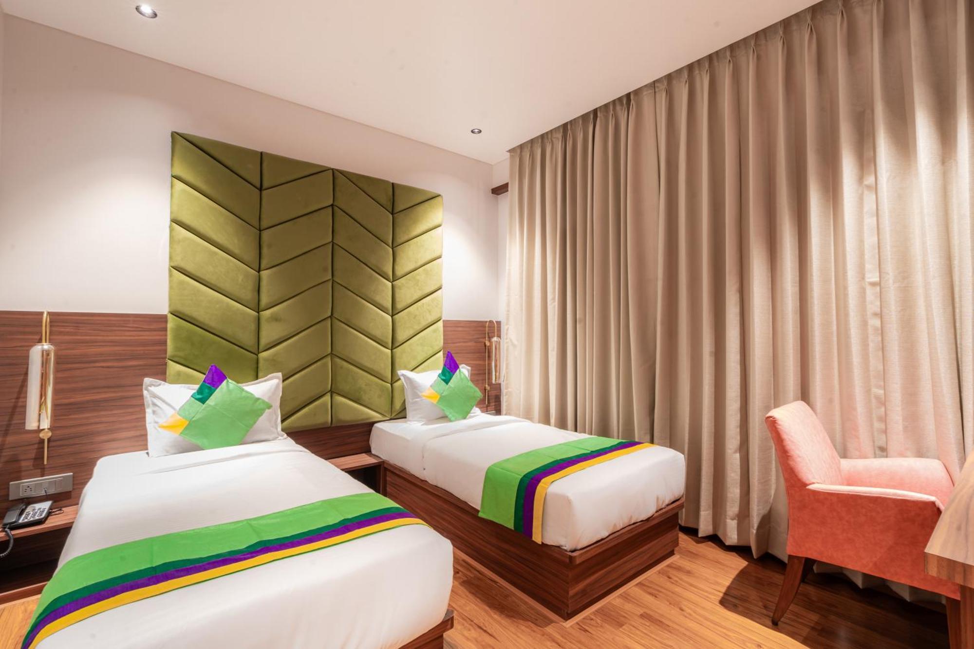 Treebo Premium Heritage Grand -Majiwada ثين المظهر الخارجي الصورة