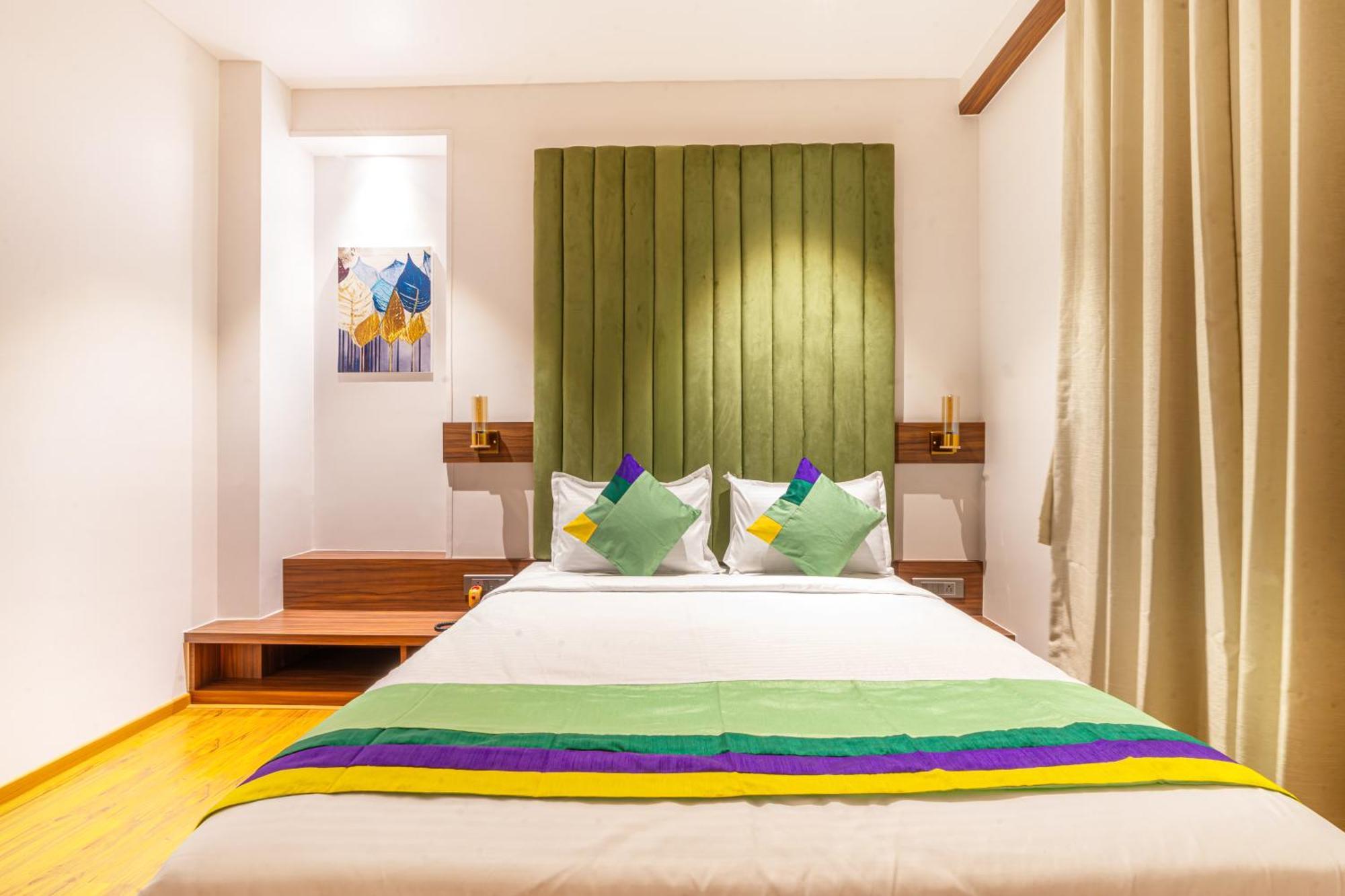 Treebo Premium Heritage Grand -Majiwada ثين المظهر الخارجي الصورة