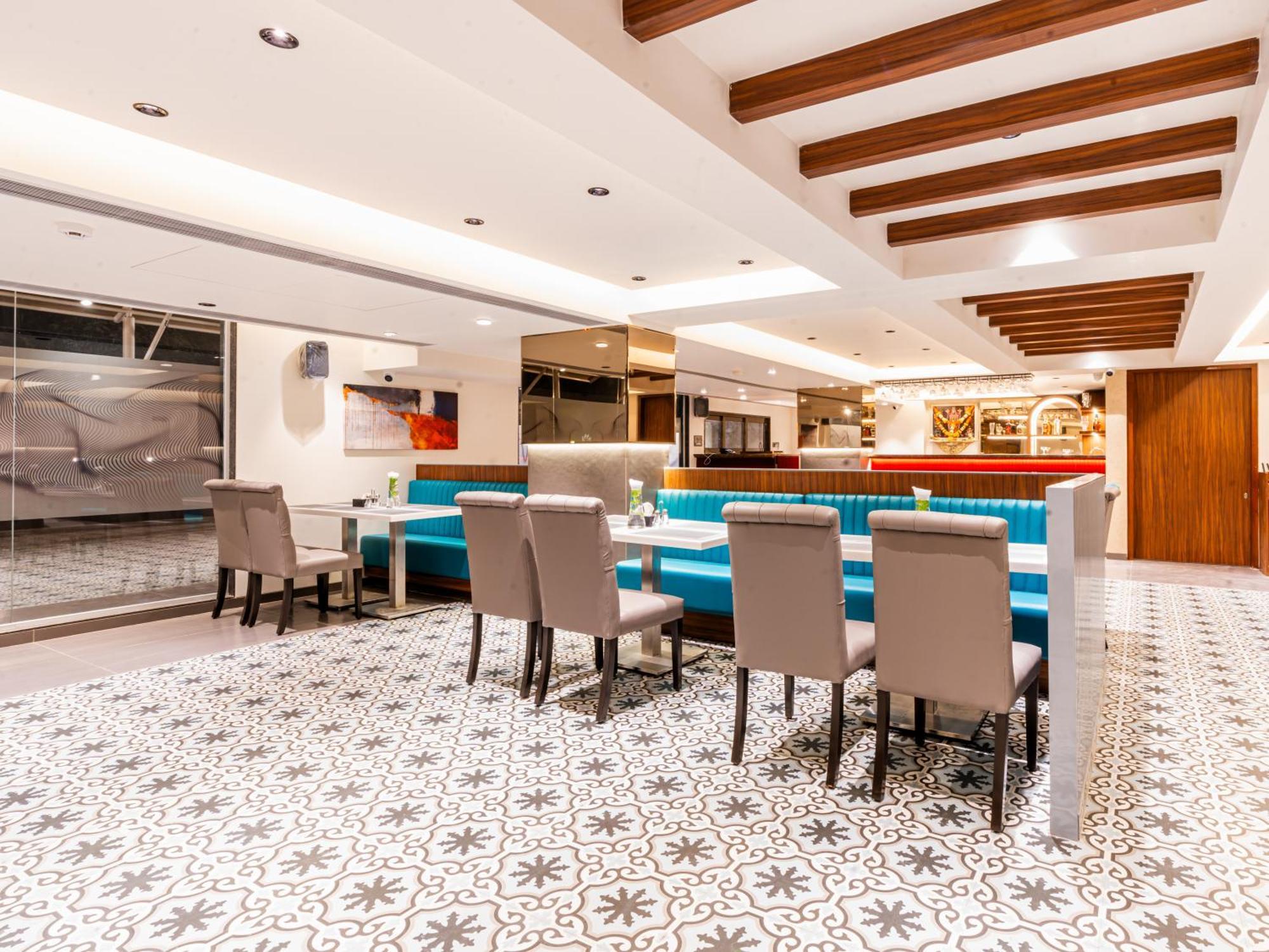 Treebo Premium Heritage Grand -Majiwada ثين المظهر الخارجي الصورة