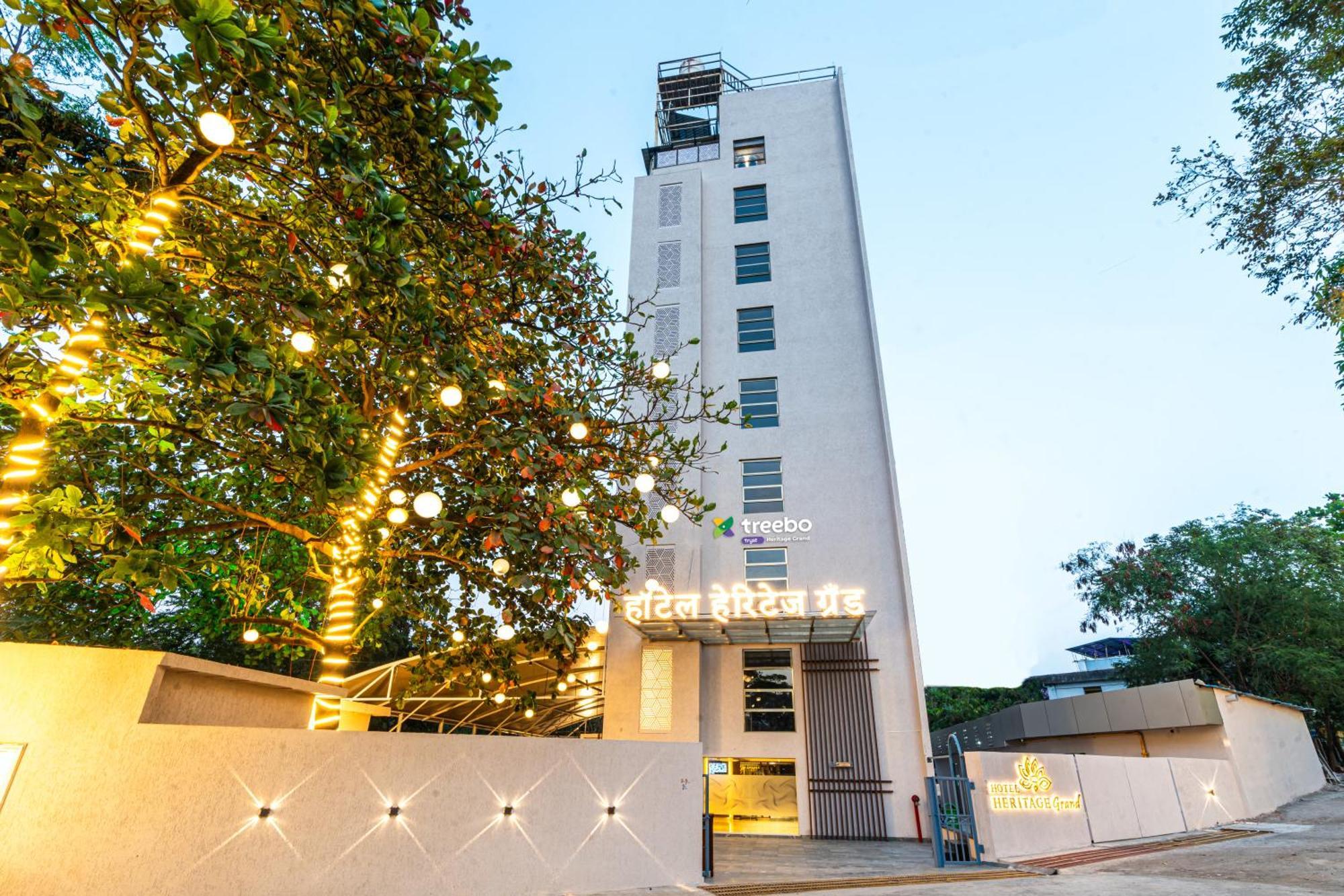 Treebo Premium Heritage Grand -Majiwada ثين المظهر الخارجي الصورة